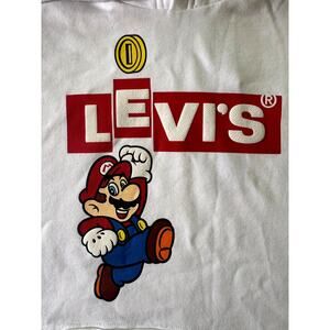 Levi’s x Nintendo Super Mario Hoodie White Mario Graphic NWT Size Small